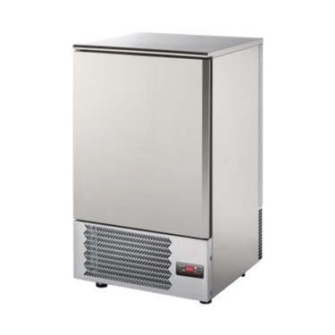 Stainless steel blast chiller/freezer with a five-tray capacity and a textured front panel.