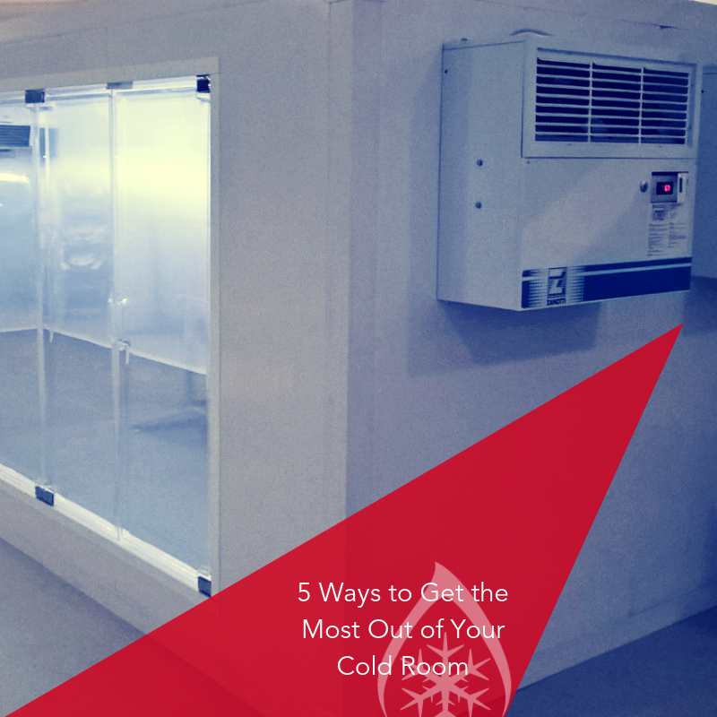 Cold room interior featuring transparent storage units and a wall-mounted cooling unit, with red graphic overlay.